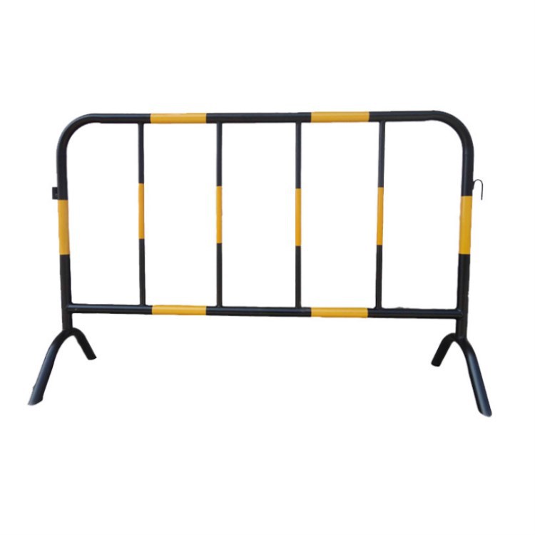 鐵馬（mǎ）護欄