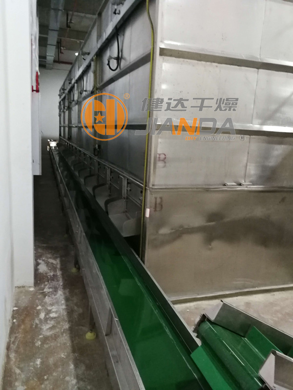 堅果幹燥生產線出料（liào）